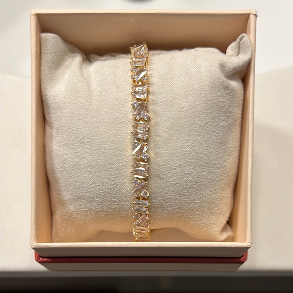 Camila Coelho Gold Cubic Zirconia Adjustable Bracelet Nwt 25$
